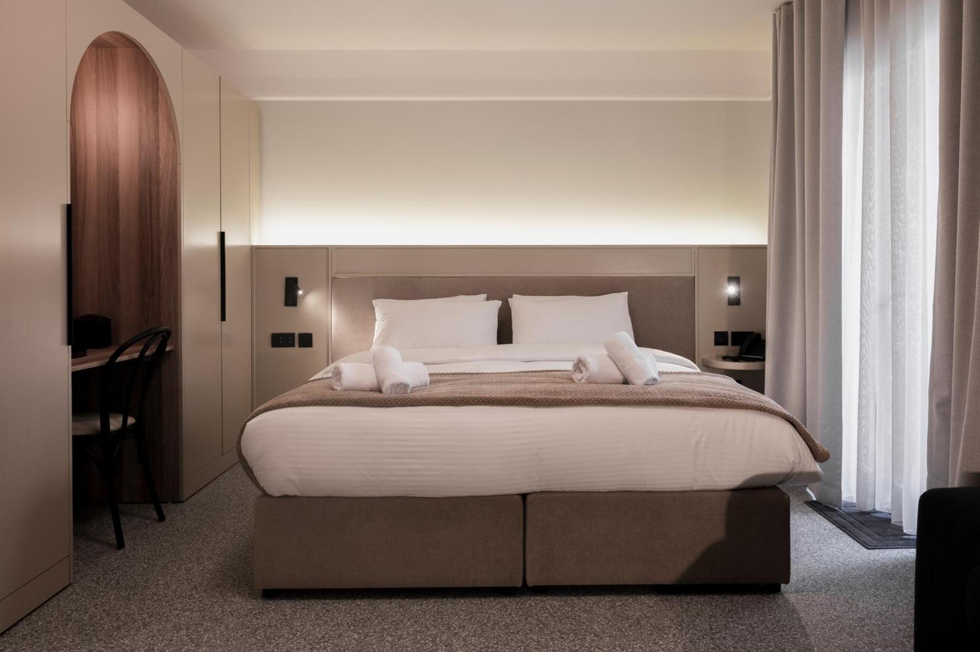 Maria Rosa Suites Victoria Luaran gambar